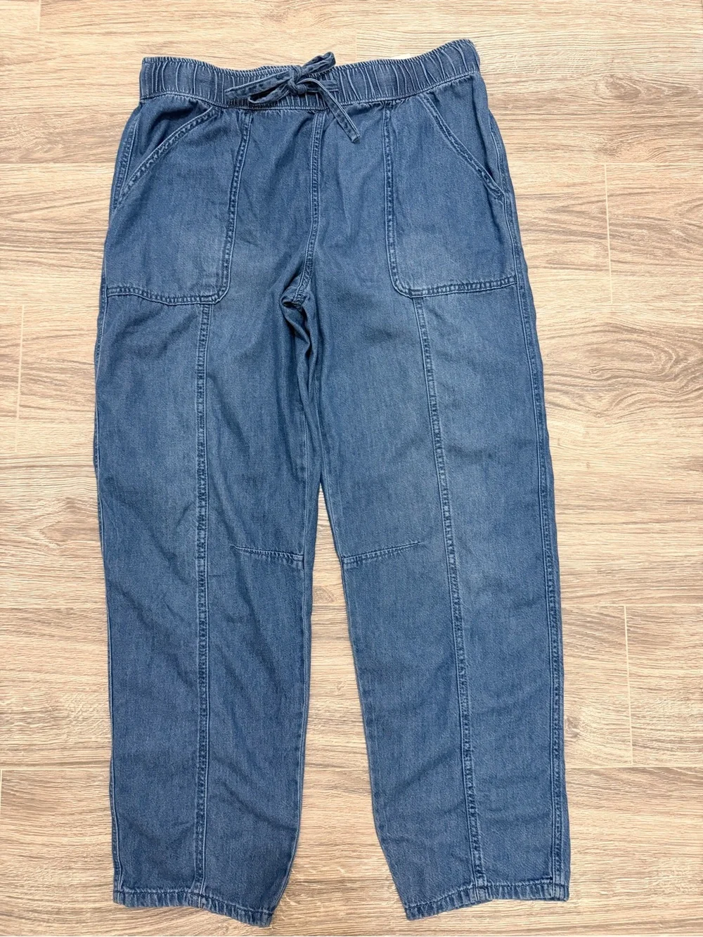 NWT Tahari Dark Blue Wide-Leg Pull on Barrel Jeans
